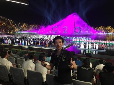 溫州籍導(dǎo)演揭秘聯(lián)歡活動(dòng)主題表演幕后 當(dāng)甌越靈感點(diǎn)亮國(guó)家舞臺(tái)